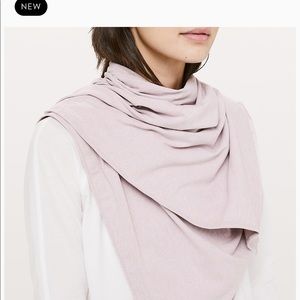 Lululemon Vinyasa Scarf Rulu -Heather Gray